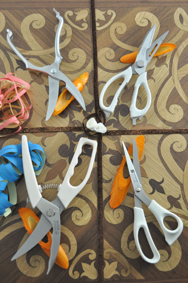 KITCHEN SCISSORS AND POULTRY SHEARS